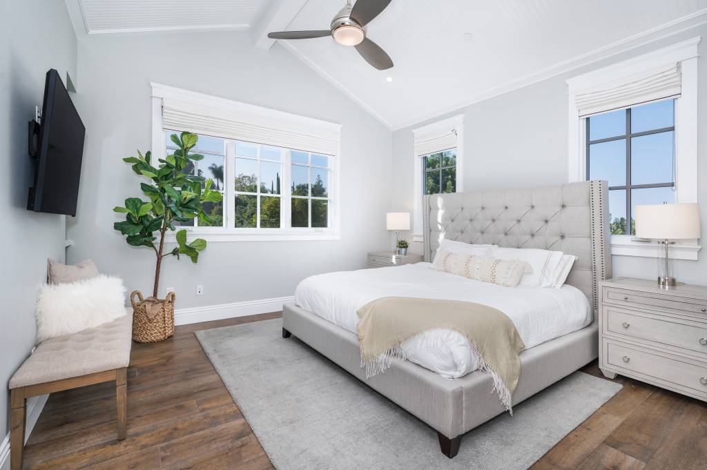 Bedroom Remodeling by Ssay Painting and Remodeling